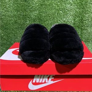 UGGS slippers